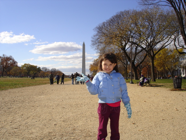 Novi holding up the Washington Monument.