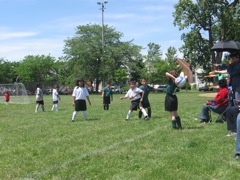 Novi throwing in the ball.