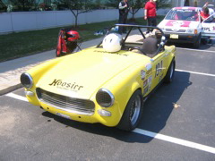 This guy was fast... I love his car but it broke during the second heat. 